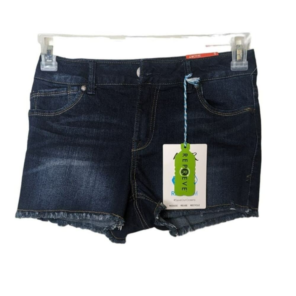 New Astor blue jean denim shorts raw hem dark wash size 5